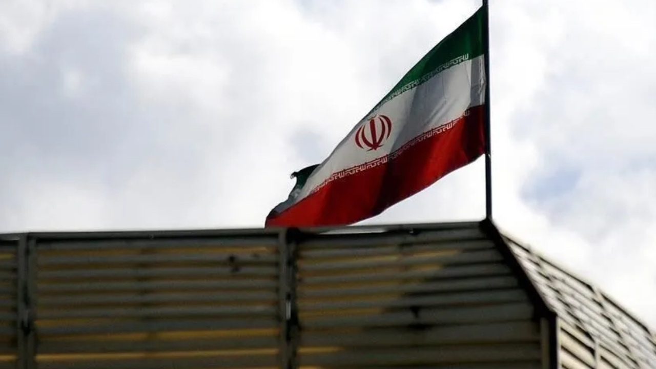 Son dakika ukraynadan hazar denizinde iran gemisine saldiri GdrH7RQe